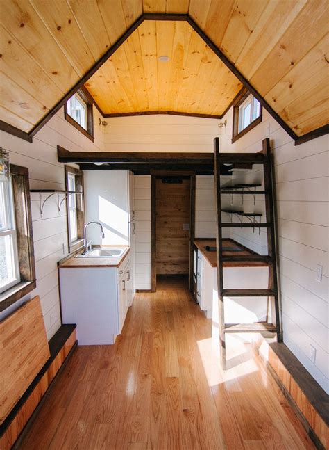 Penobscot Tiny House is Cozy Mirror of Maine’s Coastal Cottages