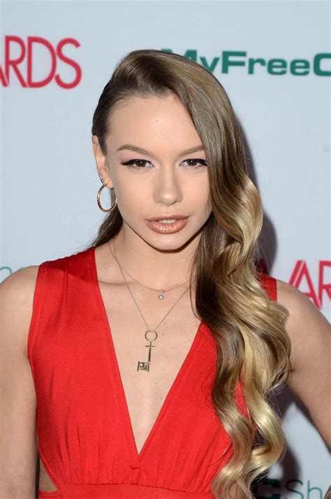 Noomi Swann – Adult Video News Awards 2019 Nominations Announcement