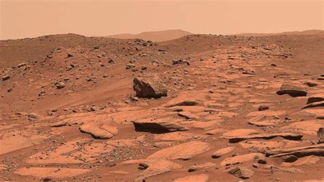 Mars’ missing atmosphere could be hiding in plain sight | MIT Climate ...