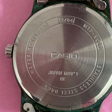 Casio silver watch (s)