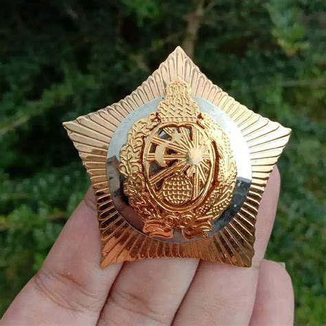 Jual Pin Bros Pakaian Adat Jawa Bros Model Lambang Logo Keraton ...