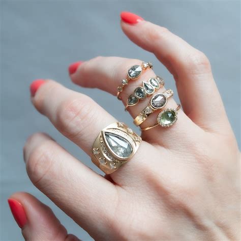 Celestial Diamond & Moonstone Ring – ESQUELETO