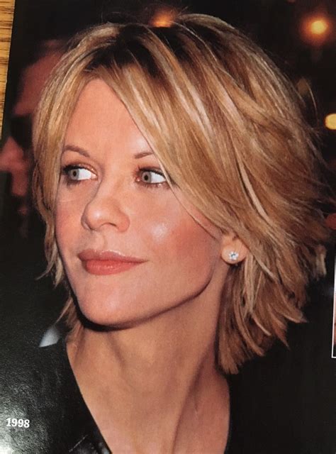 Stylists are debating the best short hair layered cuts for 2024 32