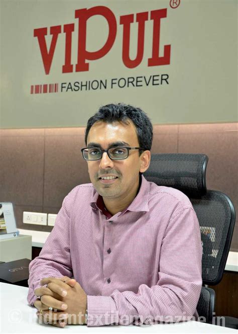 vipul joins hands  dupont  produce worlds  sorona saree