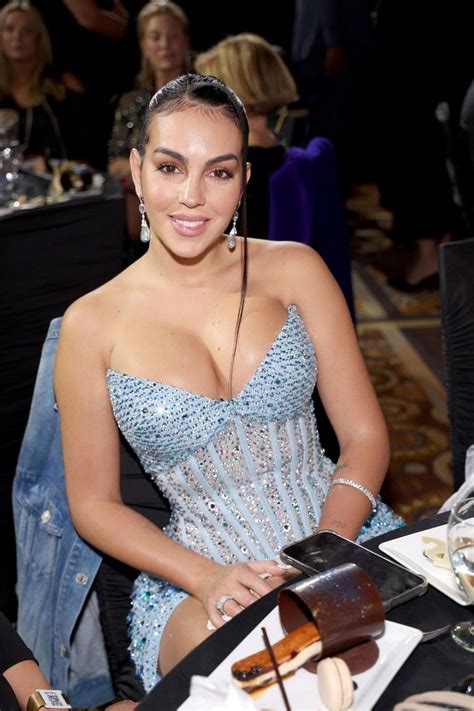 Georgina Rodríguez Flaunts Major Cleavage in Tight Dress | BootymotionTV