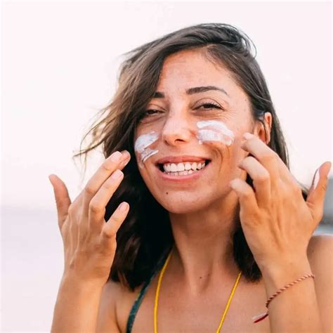 Sunscreen for Acne Prone Skin: Why It's So Important