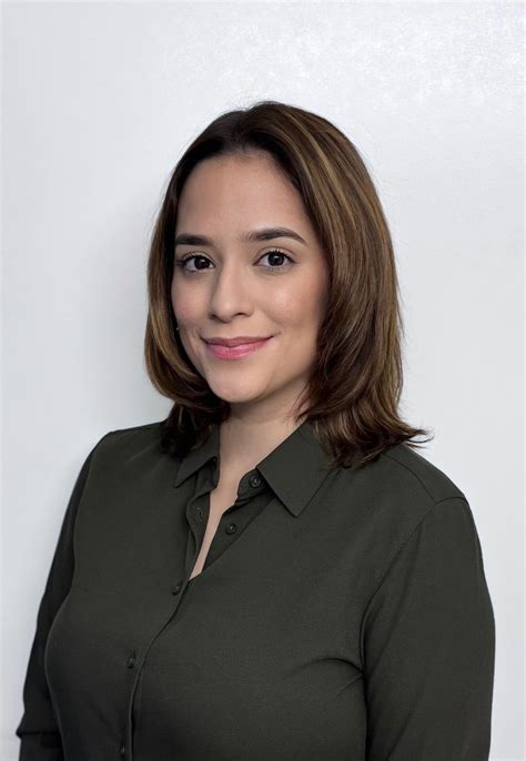 Jennifer Cruz, LMHC (she/her) | Rust Wellness Group