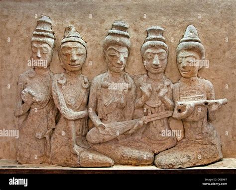 Dvaravati hi-res stock photography and images - Alamy