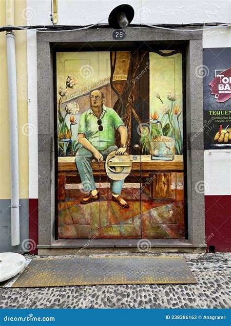 FUNCHAL, MADEIRA/PORTUGAL - APRIL 9 : Statue Of Naked Woman Arm