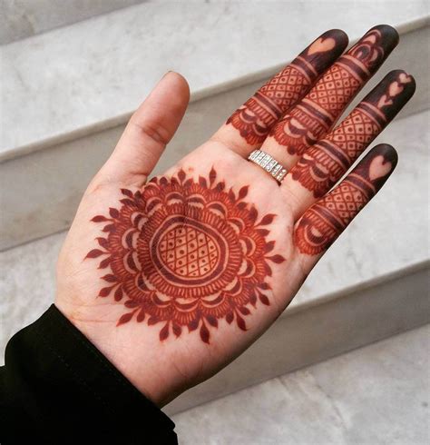 simple mylanchi designs  front hand kerala mehndi designs