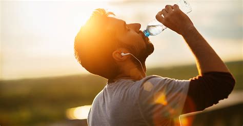 tips  staying hydrated  summer upmc health plan