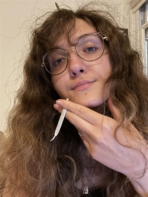 join me for a joint? And some elevated fun ;) | Scrolller
