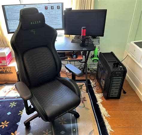 Comfort, Style, and Ergonomics: The Razer Iskur Gaming Chair - GeekDad