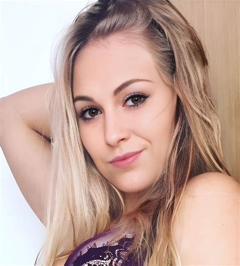 Elise SisWet (Actress) Height, Weight, Age, Videos, Photos, Biography ...