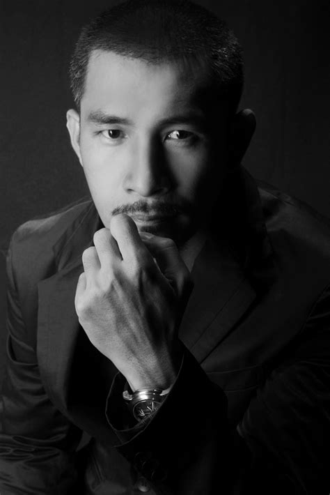 Steve Y - QUEST Artists & Models
