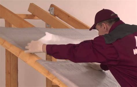 Изоспан для кровли А, В, С и Д: какой лучше, инструкция по применению