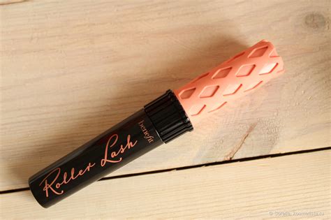 3 продукта от Benefit - тушь Roller Lash, бронзер Hoola и гель для ...