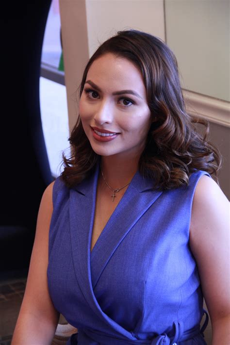 Victoria Sinclair at the Greet Party - Ben Bridge Jewelers | wall