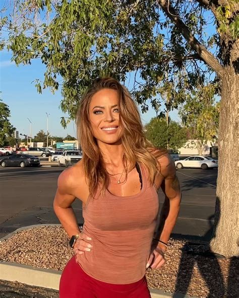 Kendra Crawford | 𝑀𝑜𝑟𝑛𝑖𝑛𝑔 𝑠𝑚𝑖𝑙𝑒𝑠... Outside highs and morning smiles