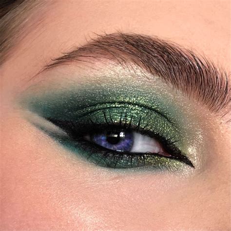 Зелёный макияж | Eye makeup, Makeup for green eyes, Makeup