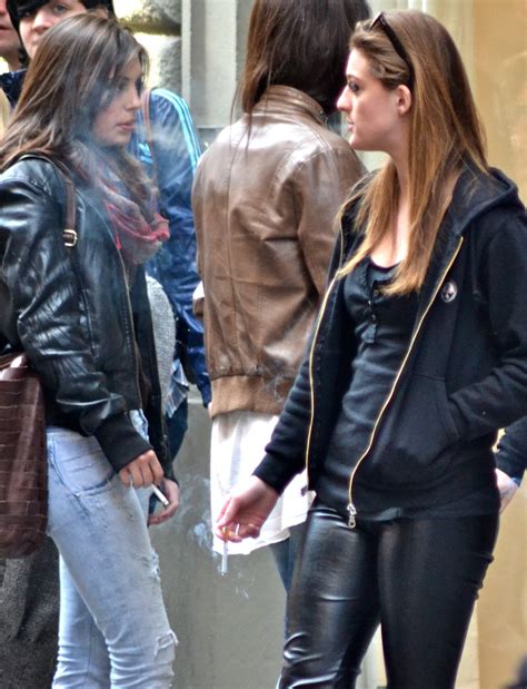 Smoking Hotties – Page 12 – Candid street photos of stylish women from