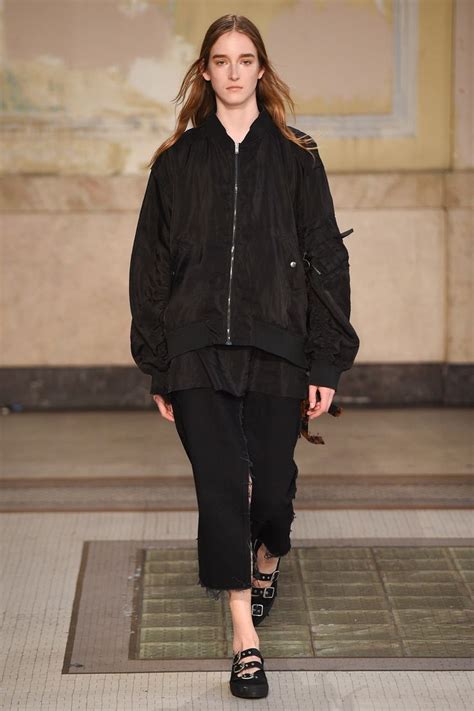 Damir Doma Spring 2017 Menswear Fashion Show | Fashion, Fashion show ...