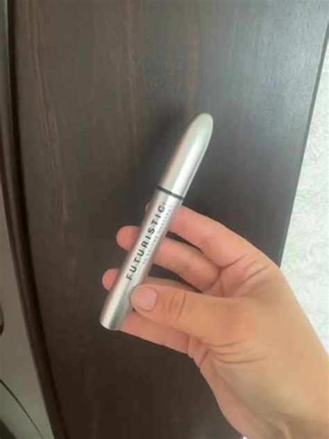 INFLUENCE BEAUTY Тушь для ресниц для максимального объема Futuristic ...