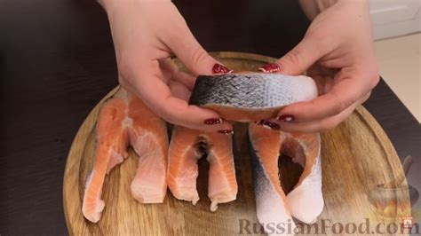 Рецепт: Стейки из красной рыбы (в духовке) на RussianFood.com
