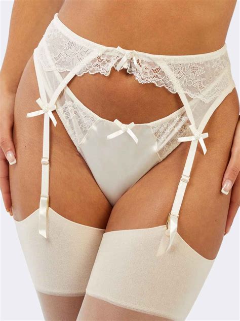 Ellery Bridal Garter Belt with Bows by Playful Promises | VienneMilano