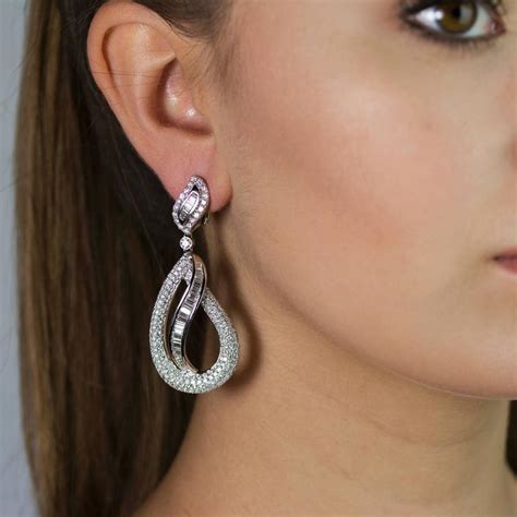 Diamond Gold Chandelier Earrings For Sale at 1stDibs