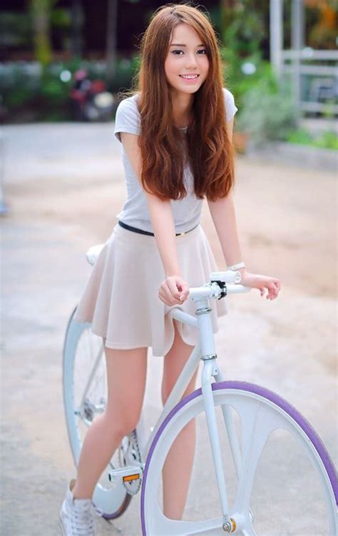 「girls & bikes」おしゃれまとめの人気アイデア｜Pinterest｜Lucian Ispir | かわいいスカート, アジアン