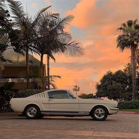 Convertible Classic Cars | Aesthetic wallpapers, Mustang gt 350, Retro cars