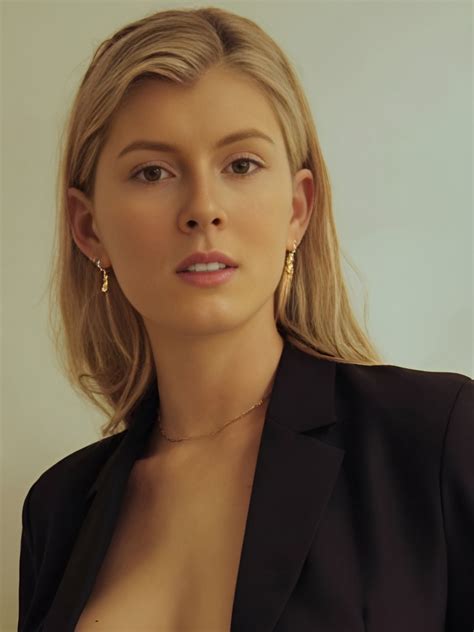 Bella White (Actress) Wiki, Bio, Videos, Photos, Age, Career, Boyfriend