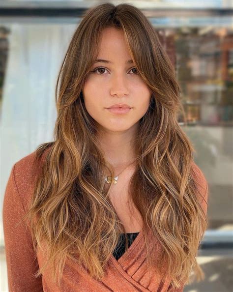 Franja Curtain Bangs Long - 17 Long Curtain Bangs Hairstyles Everyone Should Try in 2024 | Long ...