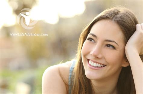 7 Reasons Why You Should Smile More, According to Science