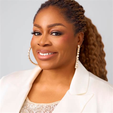 Sinach - NEW SONG ALERT : MY EVERYTHING https://youtu.be/kWYZTOx0b3g