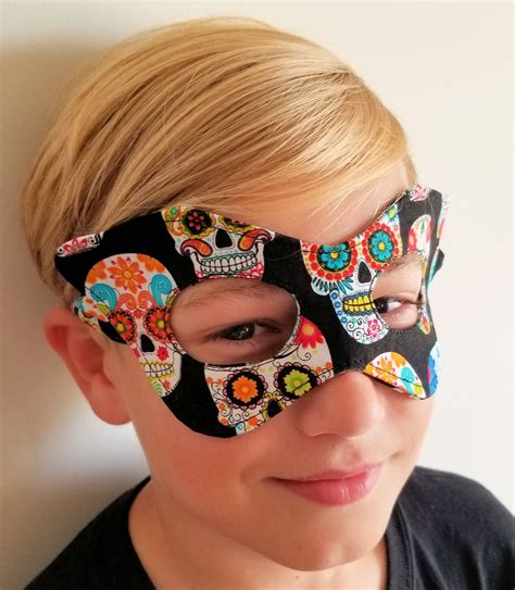 Halloween Mask Tutorial – Stitchin Heaven