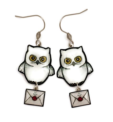 Whimsical Resin Art Jewelry by bijouxlafeecameleon / The Beading Gem