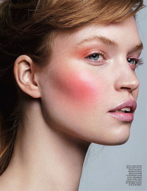 Peachy peachy (Elle Korea)