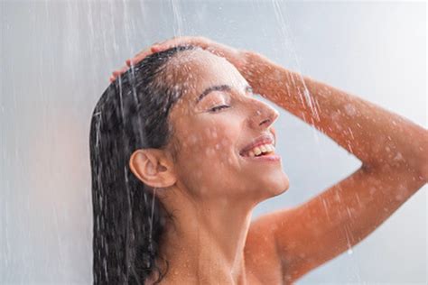 foto apakah   mandi   benar