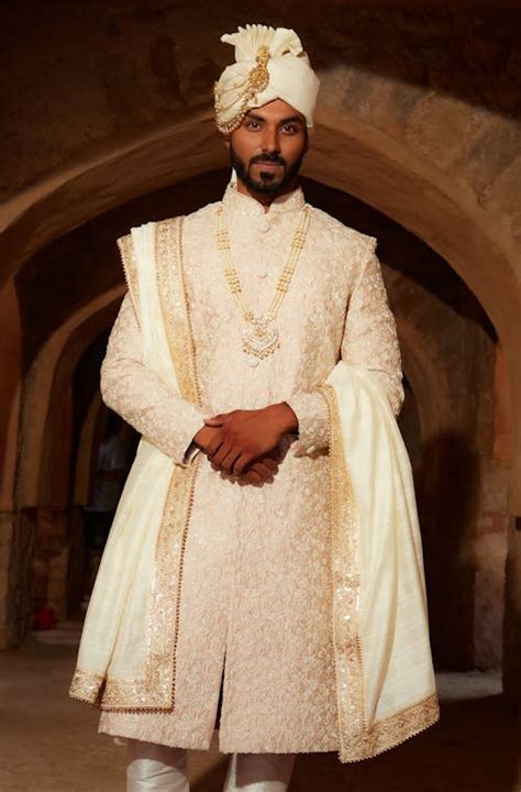 Sherwani Groom Photos, Download The BEST Free Sherwani Groom Stock ...