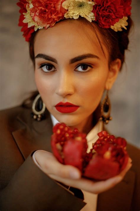 Фрида Кало | Crown jewelry, Crown, Jewelry