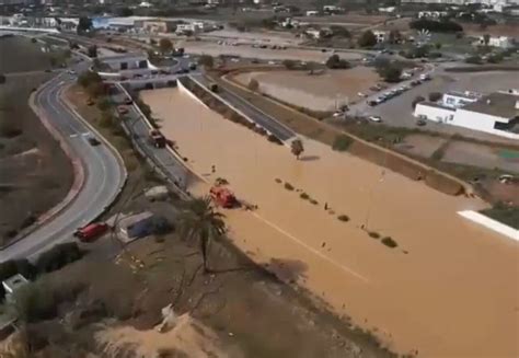 la carretera del aeropuerto de ibiza  sistema de drenaje inconcluso