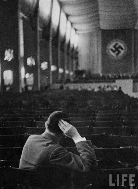 ФотоТелеграф » Жизнь Адольфа Гитлера в фотографиях