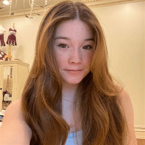 lylawesson | Twitter, Instagram | Linktree
