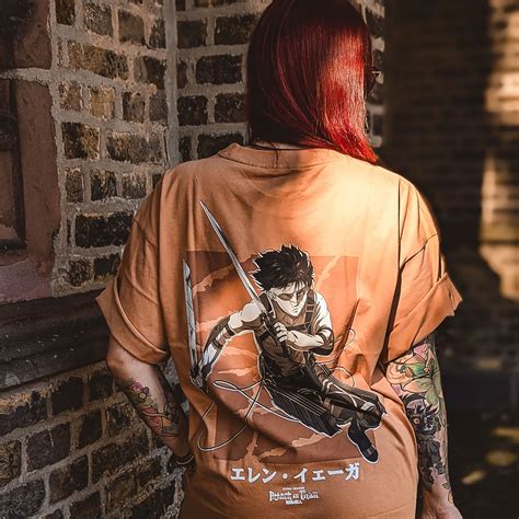 Attack on Titan - Levi Oversize T-Shirt Orange | Elbenwald