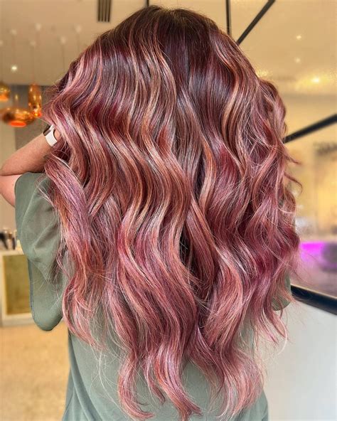 40 Dazzling Rose Gold Hair Color Ideas for Your New Look