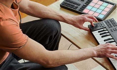 میدی کنترلر چیست و چه کاربردهایی دارد؟ Midi Controller