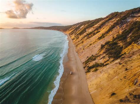 ultimate guide   sunshine coast beaches natural