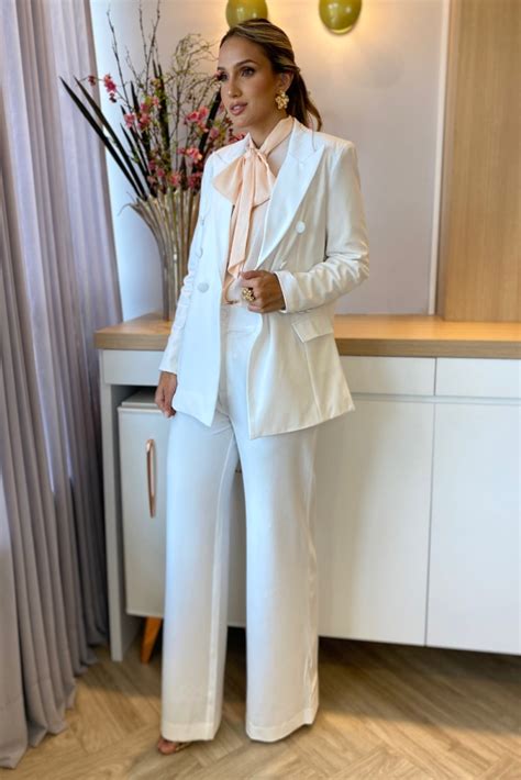Conjunto De Blazer E Calça Feminino Para Casamento - Conjunto Max Blazer e Calça Branco Feminino - Elegância e Estilo para ...